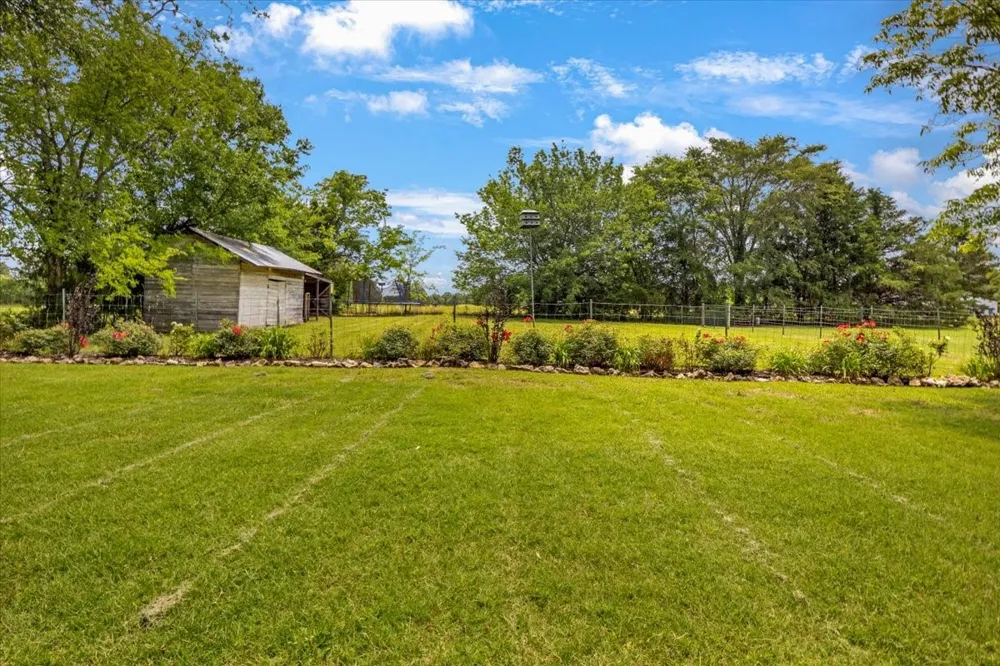 20272 County Road 4126 Lindale, TX 75771
