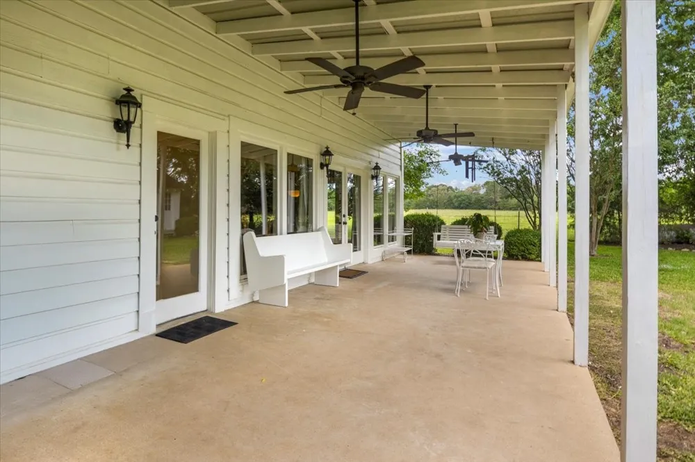 20272 County Road 4126 Lindale, TX 75771