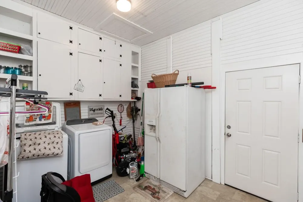 385 W Cora Lee Street Sour Lake, TX 77659