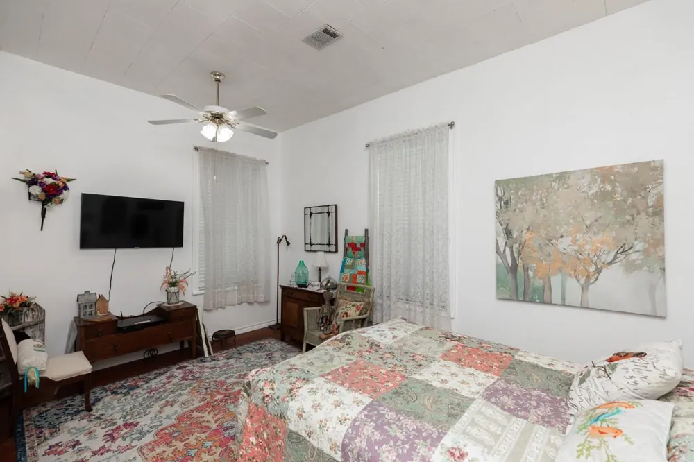 385 W Cora Lee Street Sour Lake, TX 77659