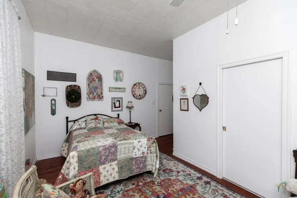 385 W Cora Lee Street Sour Lake, TX 77659