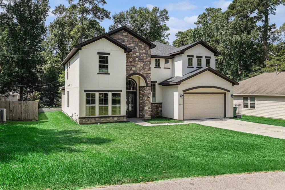290 Apple Valley Dr Panorama Village, TX 77304