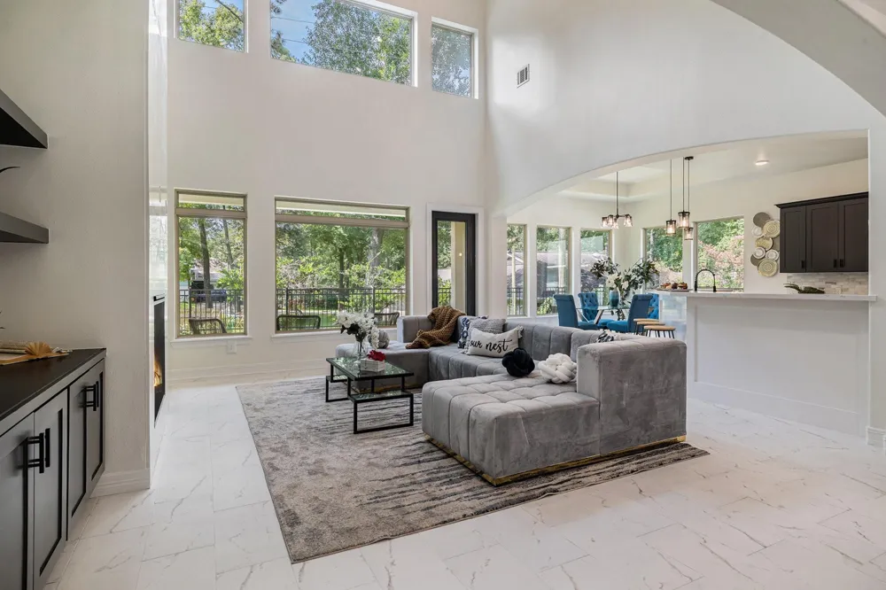 290 Apple Valley Dr Panorama Village, TX 77304