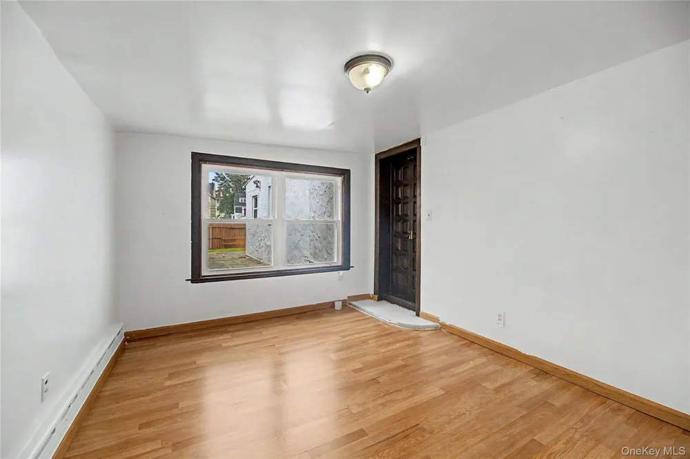 25 Longmeadow Road Yonkers, NY 10704