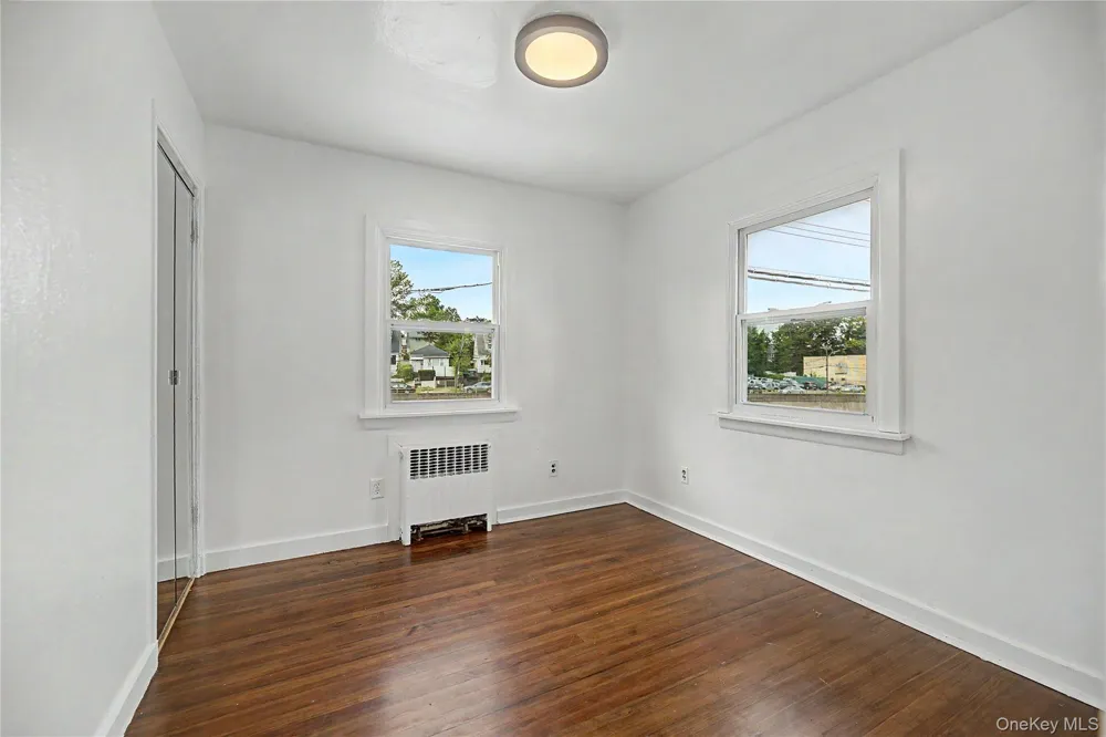 25 Longmeadow Road Yonkers, NY 10704