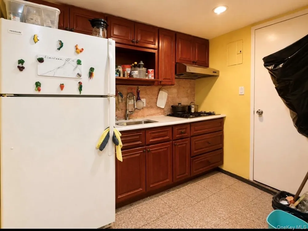 10421 39th Avenue #211C Corona, NY 11368