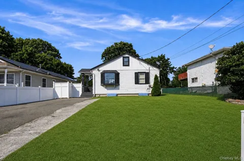 187 Crooked Hill Road