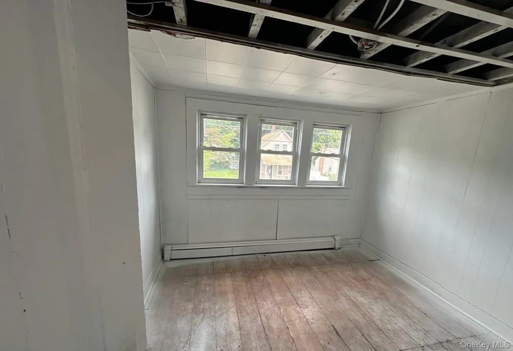 90 E 3rd Street Huntington Station, NY 11746