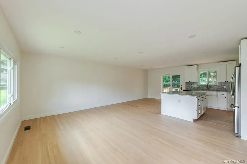 16 Trinity Place Rhinebeck, NY 12572