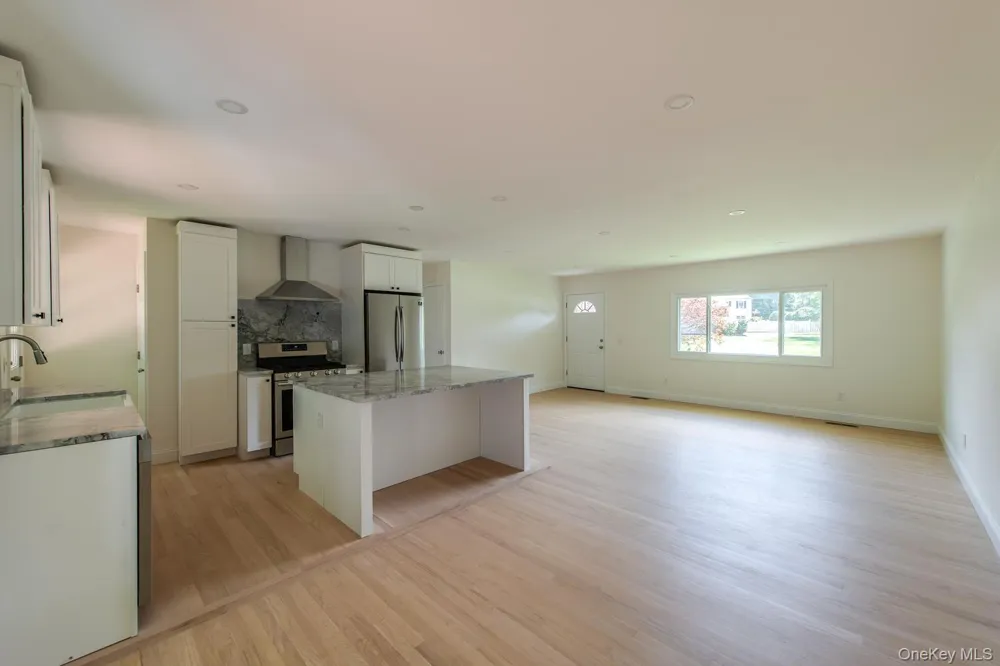 16 Trinity Place Rhinebeck, NY 12572