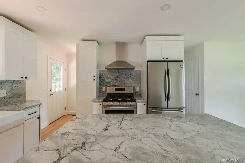 16 Trinity Place Rhinebeck, NY 12572