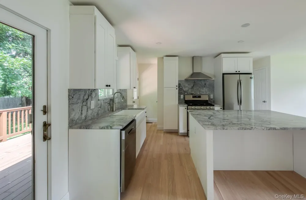 16 Trinity Place Rhinebeck, NY 12572
