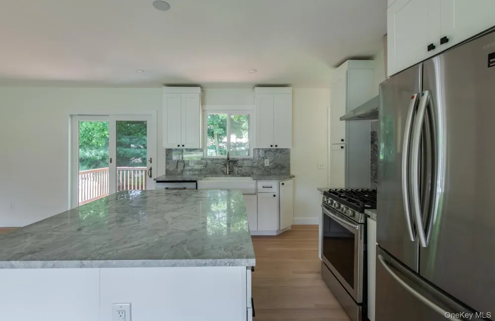 16 Trinity Place Rhinebeck, NY 12572