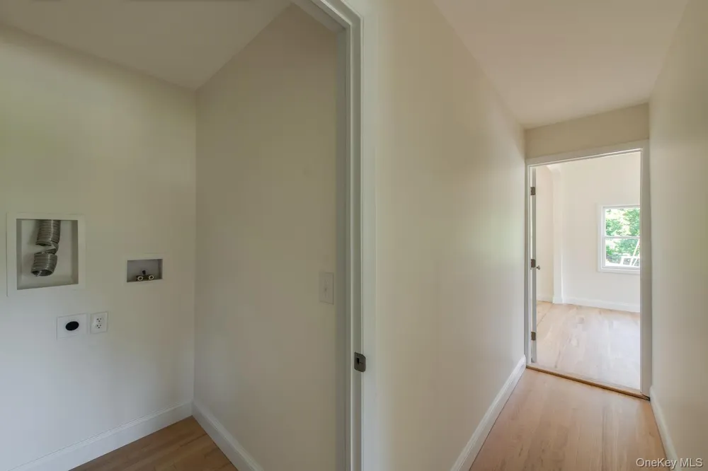 16 Trinity Place Rhinebeck, NY 12572