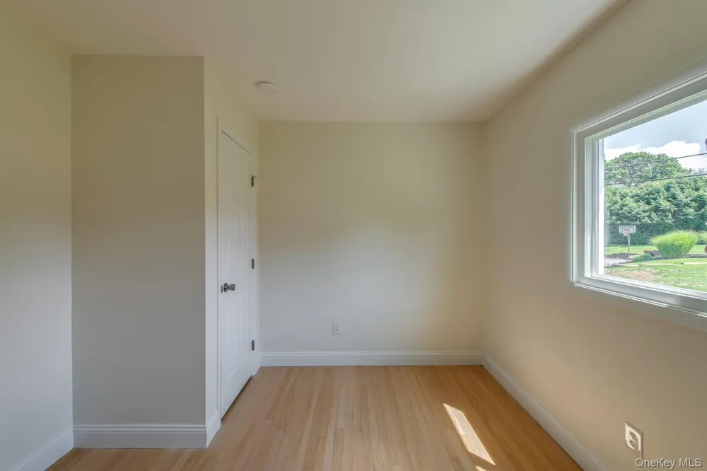 16 Trinity Place Rhinebeck, NY 12572