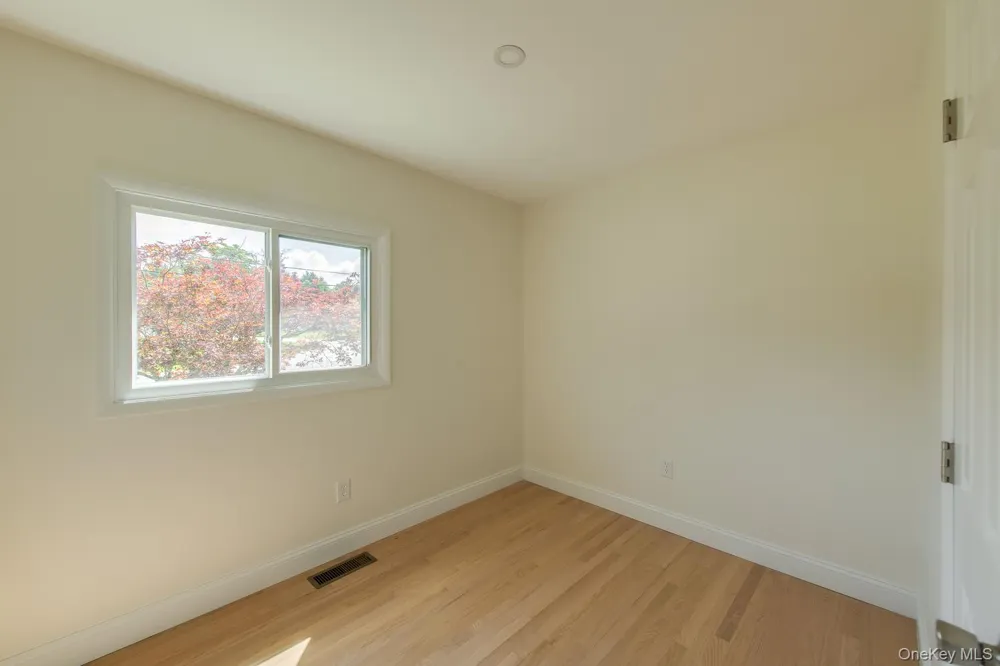 16 Trinity Place Rhinebeck, NY 12572