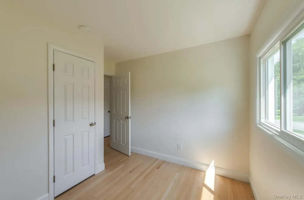 16 Trinity Place Rhinebeck, NY 12572