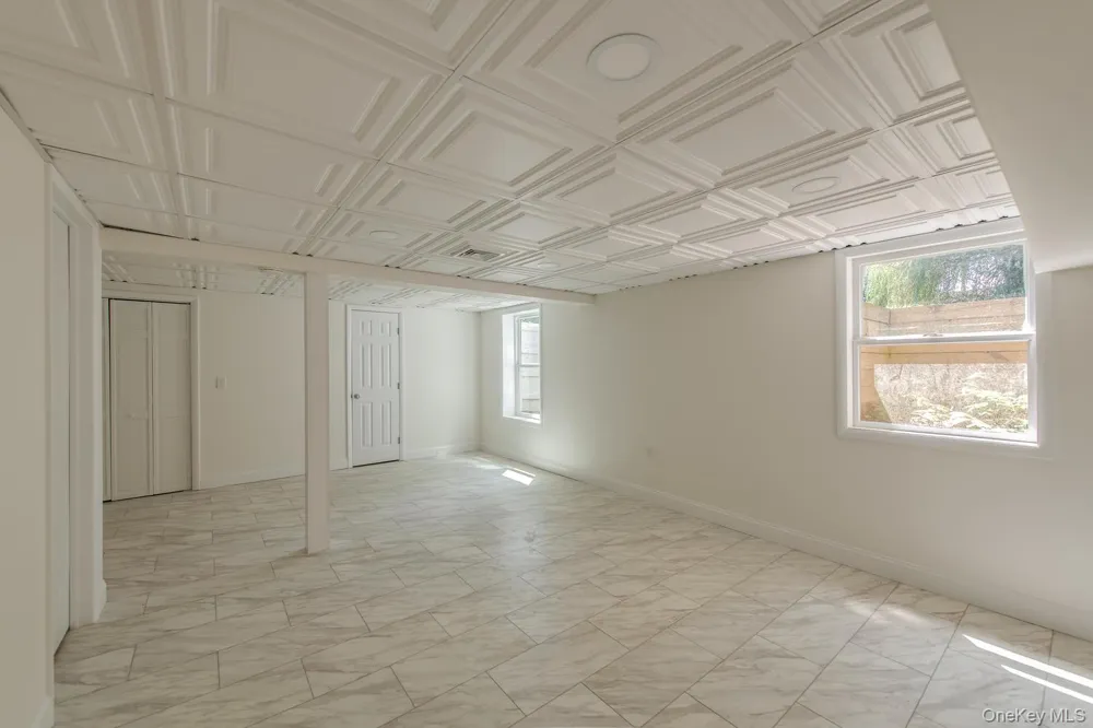 16 Trinity Place Rhinebeck, NY 12572