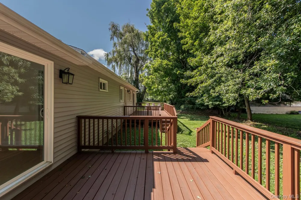 16 Trinity Place Rhinebeck, NY 12572