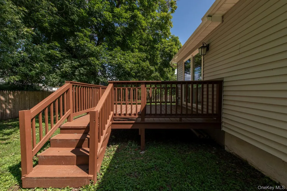 16 Trinity Place Rhinebeck, NY 12572