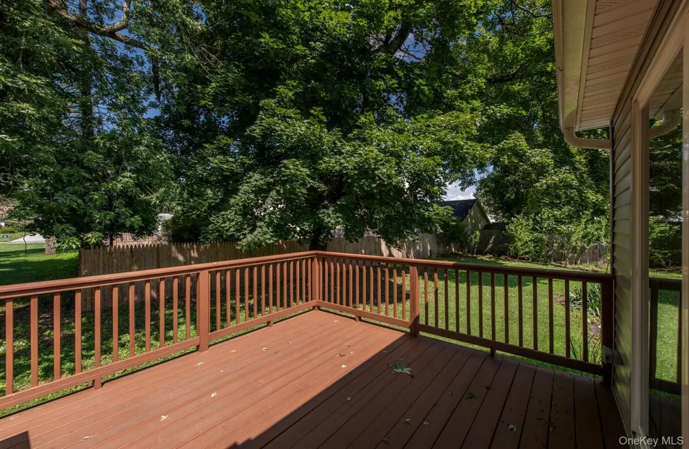 16 Trinity Place Rhinebeck, NY 12572
