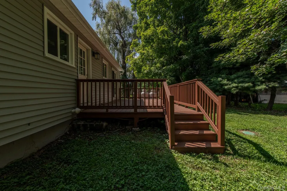 16 Trinity Place Rhinebeck, NY 12572