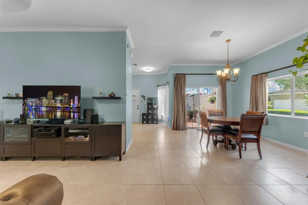 2390 SE 17th Ter Homestead, FL 33035