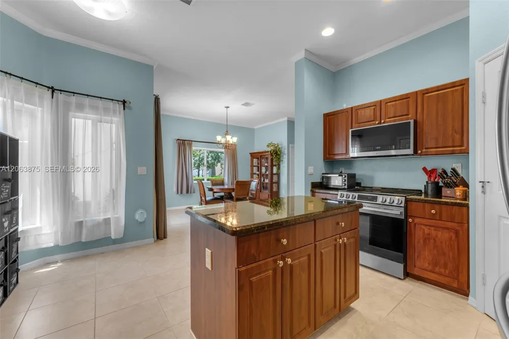 2390 SE 17th Ter Homestead, FL 33035