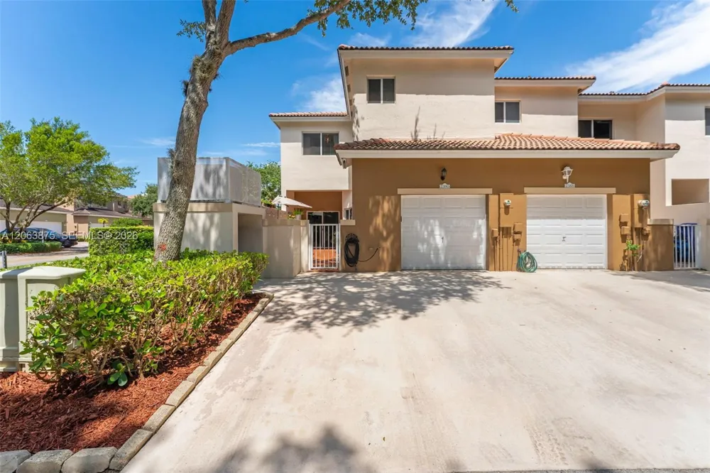 2390 SE 17th Ter Homestead, FL 33035