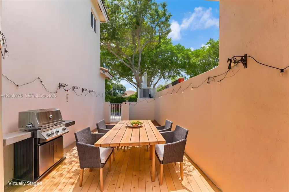 2390 SE 17th Ter Homestead, FL 33035