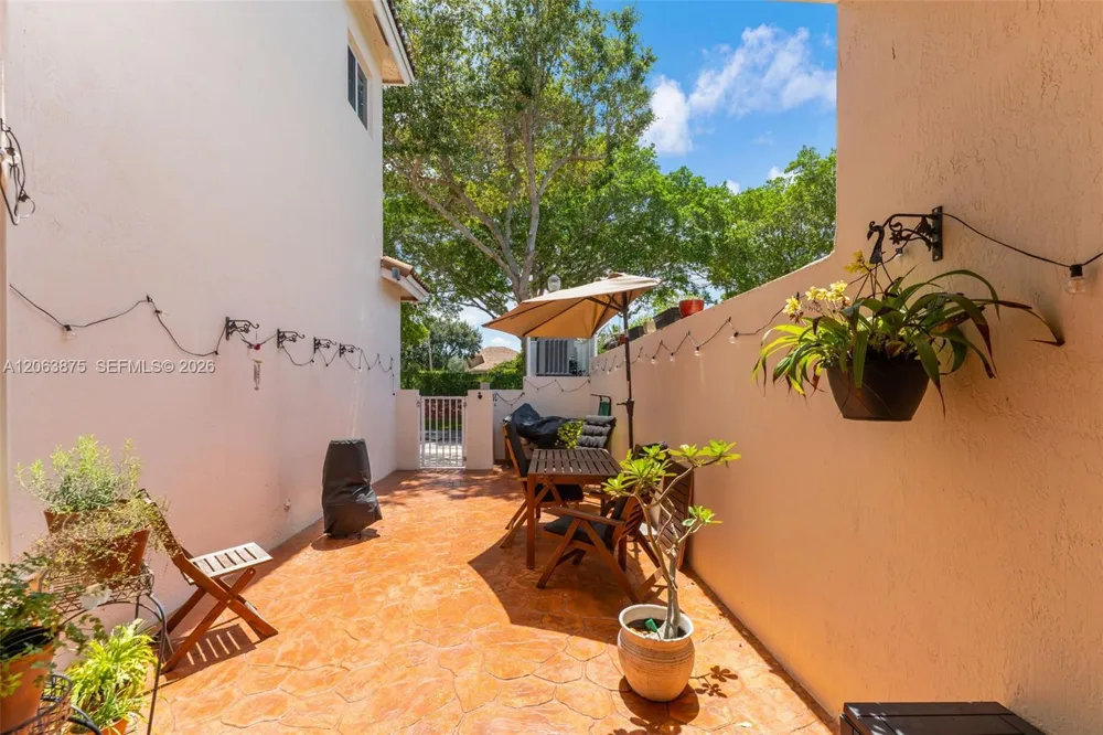 2390 SE 17th Ter Homestead, FL 33035