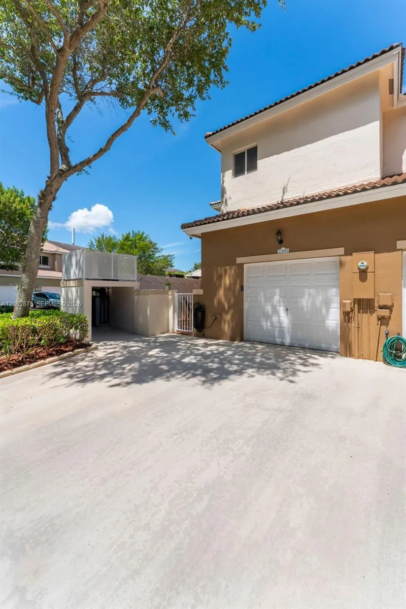 2390 SE 17th Ter Homestead, FL 33035