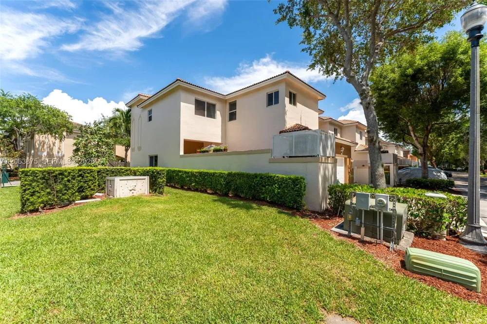 2390 SE 17th Ter Homestead, FL 33035