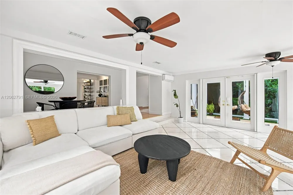 260 NE 95th St Miami Shores, FL 33138