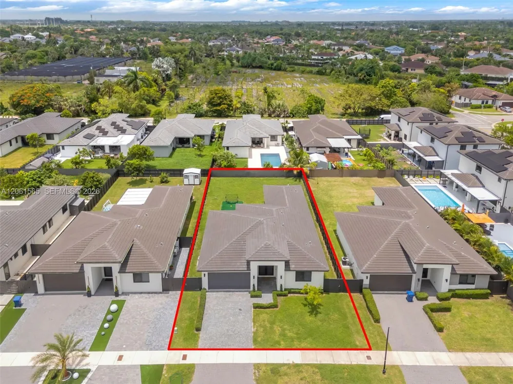 12933 SW 227th St Miami, FL 33170