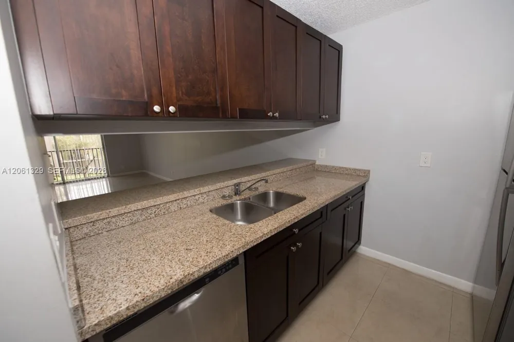 8550 Sherman Cir #303 Miramar, FL 33025