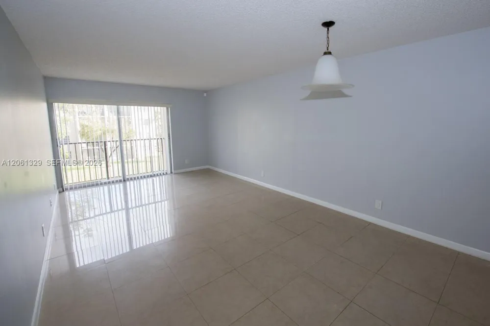 8550 Sherman Cir #303 Miramar, FL 33025