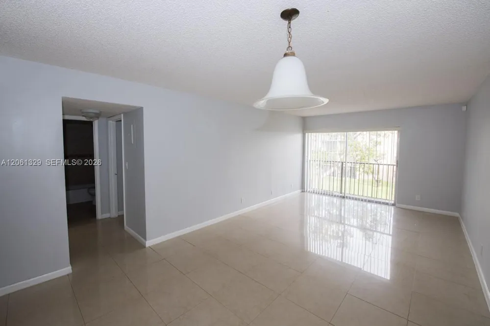 8550 Sherman Cir #303 Miramar, FL 33025