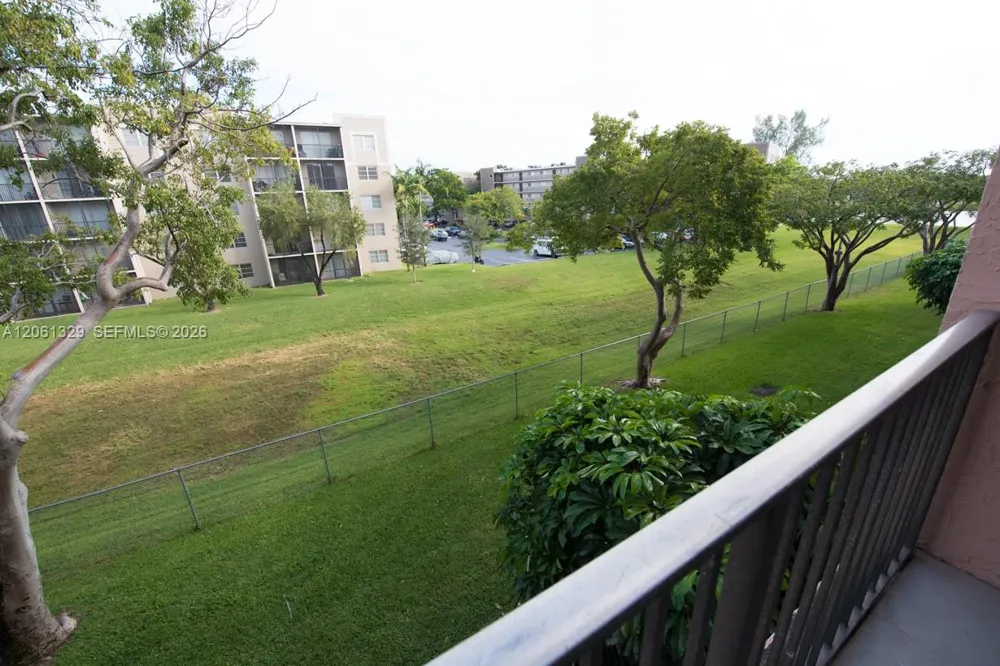 8550 Sherman Cir #303 Miramar, FL 33025