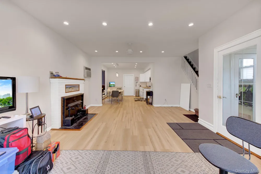 339 W Fulton Street Long Beach, NY 11561