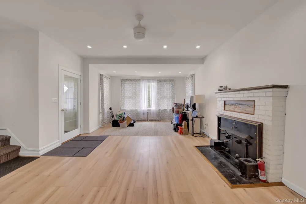 339 W Fulton Street Long Beach, NY 11561