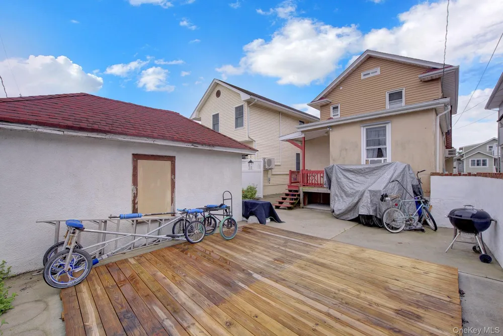 339 W Fulton Street Long Beach, NY 11561