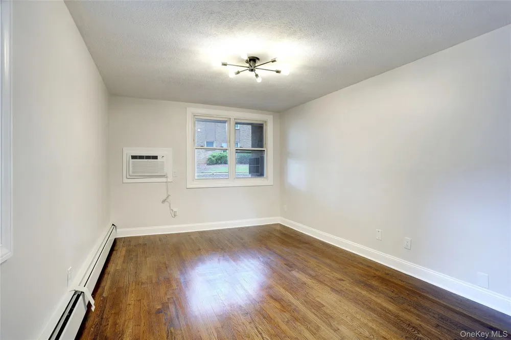 180 Kearsing Parkway #B Monsey, NY 10952