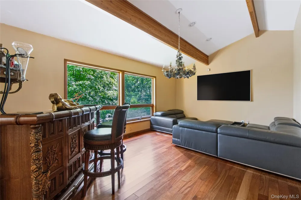 69 Canopus Hill Road Putnam Valley, NY 10579