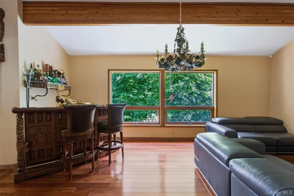 69 Canopus Hill Road Putnam Valley, NY 10579