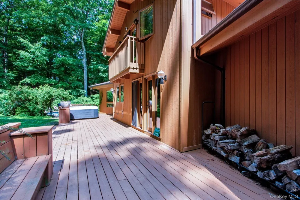 69 Canopus Hill Road Putnam Valley, NY 10579