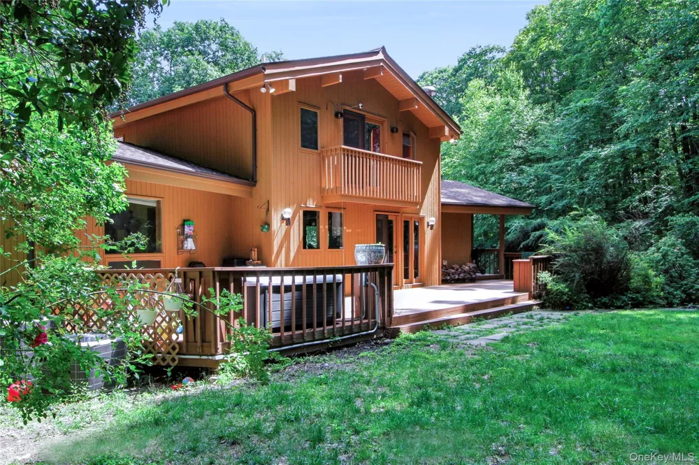 69 Canopus Hill Road Putnam Valley, NY 10579