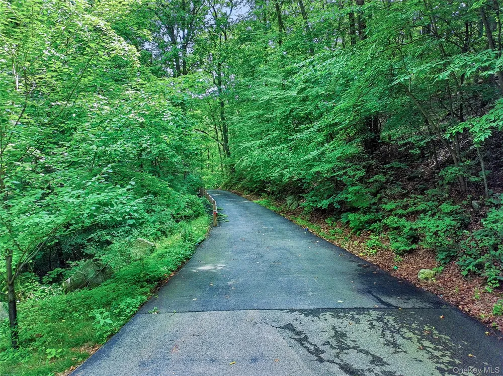 69 Canopus Hill Road Putnam Valley, NY 10579