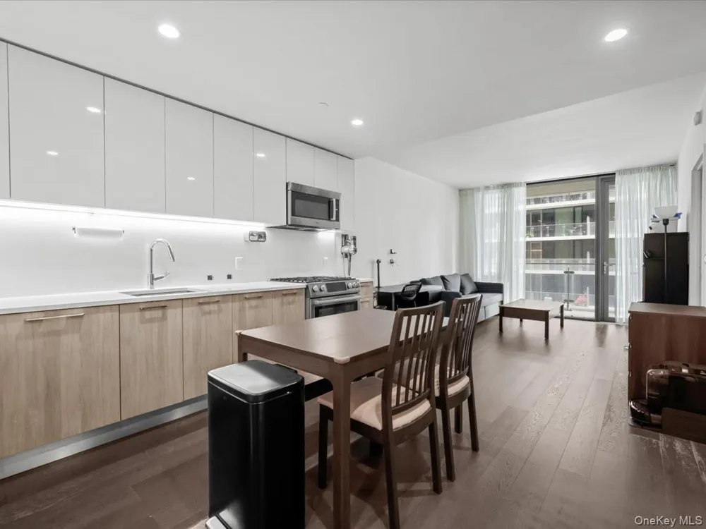 13103 40th Road #11D Flushing, NY 11354