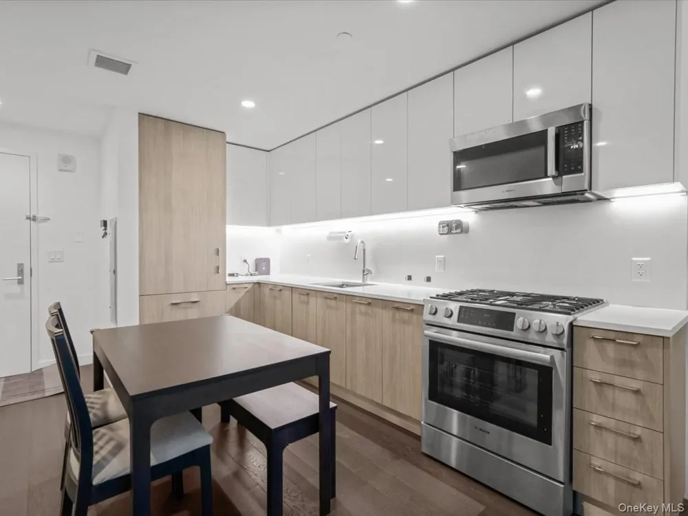 13103 40th Road #11D Flushing, NY 11354